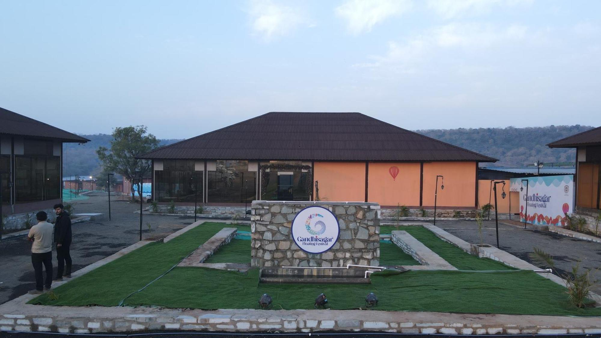 Hotel Gandhisagar Forest Retreat Gurla Esterno foto